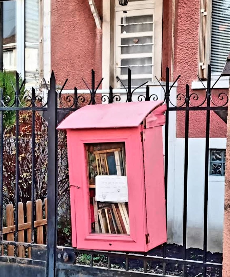 Boîte à livres Roger LEMAIRE 2